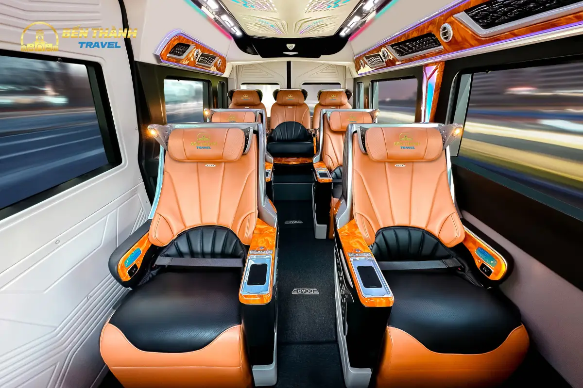 Tiện nghi cao cấp bên trong xe Limousine 9 chỗ đi Phan Thiết Mũi Né 